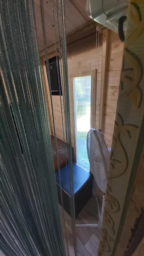 Relax Bungalow Terrace, Glamping Fahaz Siófok Exteriör bild