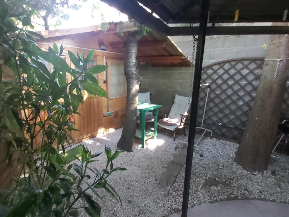 Relax Bungalow Terrace, Glamping Fahaz Siófok Exteriör bild