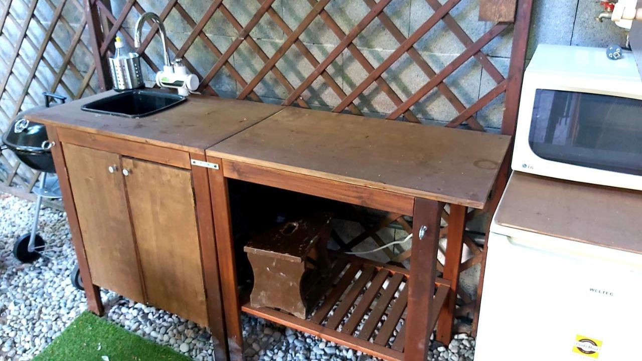 Relax Bungalow Terrace, Glamping Fahaz Siófok Exteriör bild